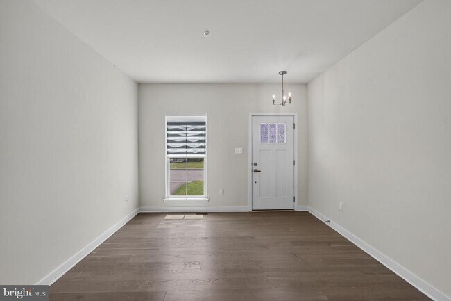 Foto del edificio - 1047 Watson Ct