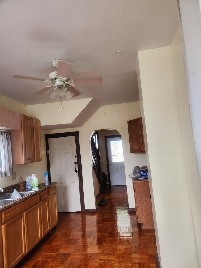 Foto del edificio - 717 Carl Ave