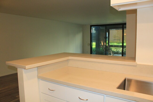 Foto del edificio - 7765 W 91st St