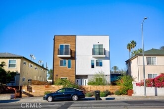 Building Photo - 11639 Burbank Blvd
