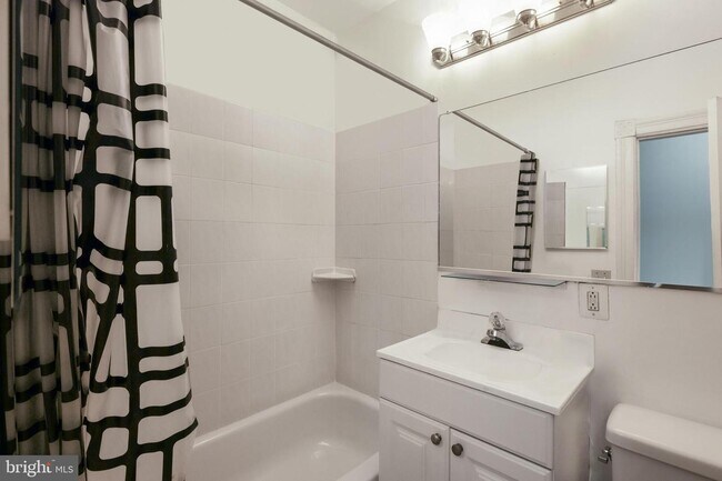 Foto del edificio - 640 Buchanan St NW