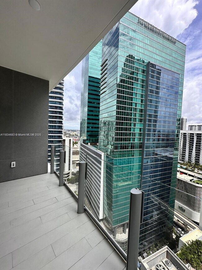 Building Photo - 300 Biscayne Blvd Way