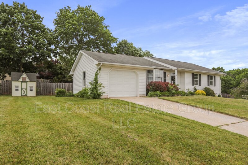 11 Adams Ave, Emmitsburg, MD 21727 House Rental in Emmitsburg, MD