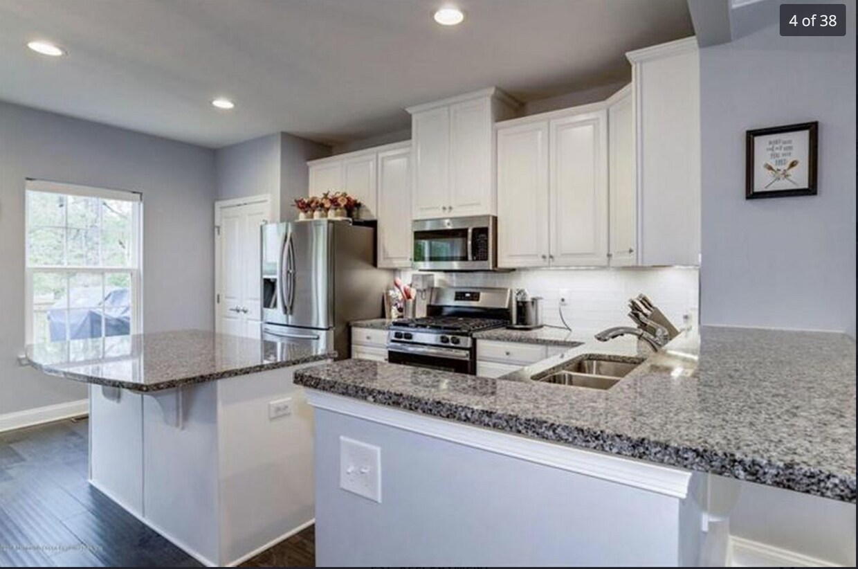 1003 Mississippi St, Toms River, NJ 08755 Townhome Rentals in Toms