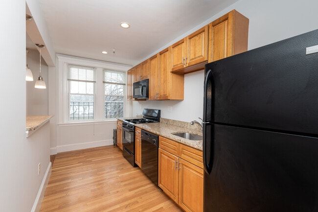 Foto del edificio - 258 Chestnut Hill Ave