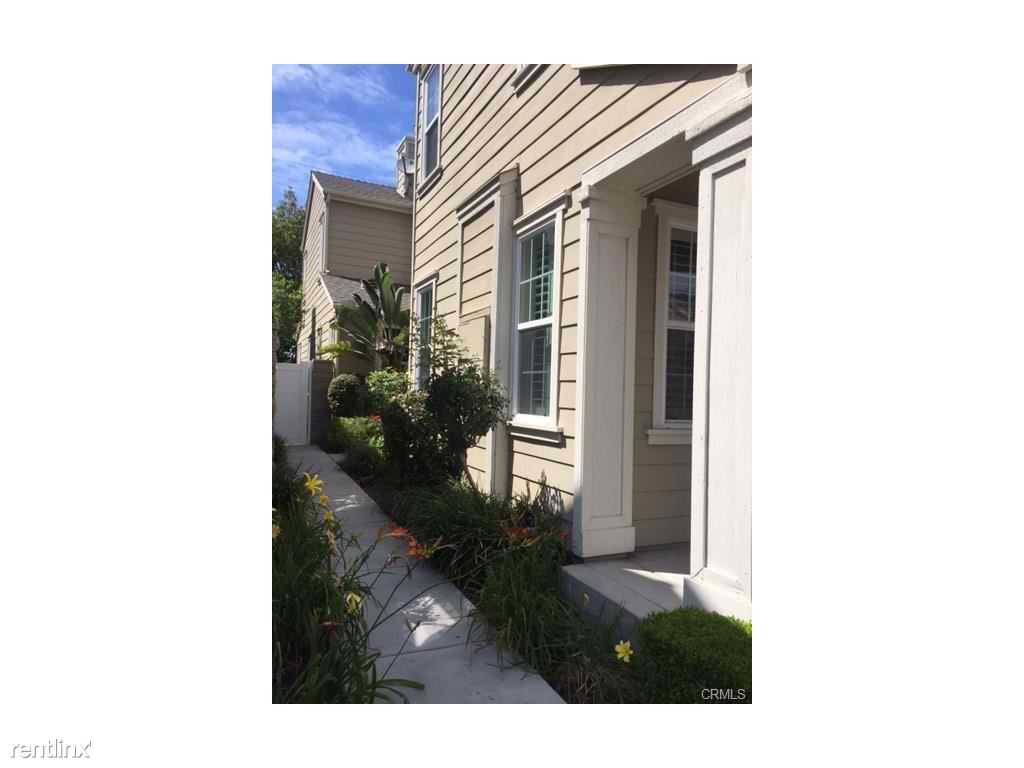 Building Photo - 2309 Half Moon Ln