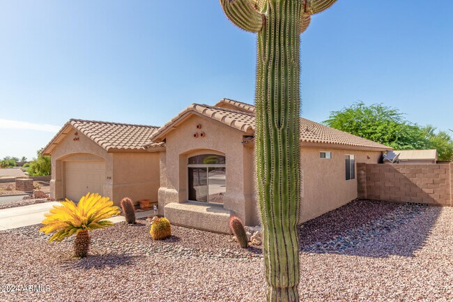 Building Photo - 6460 S Mesa Vista Cir