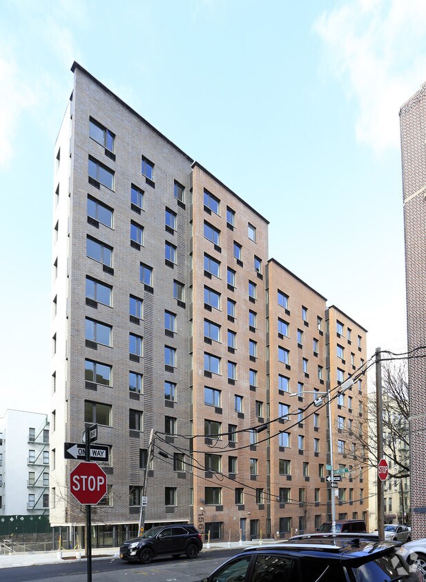 Foto del edificio - 1561 Walton Ave