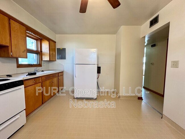 Foto del edificio - 2205 Lindyview Rd