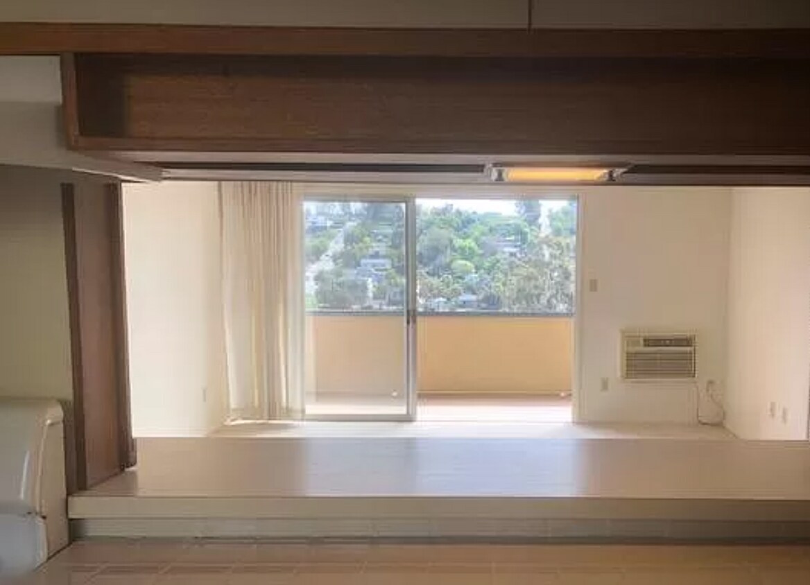 L'Appartement 【GOOD GRIEF!】 2004 Apex Ave Unit 4, Los Angeles, CA 90039 - 2004 Apex Ave