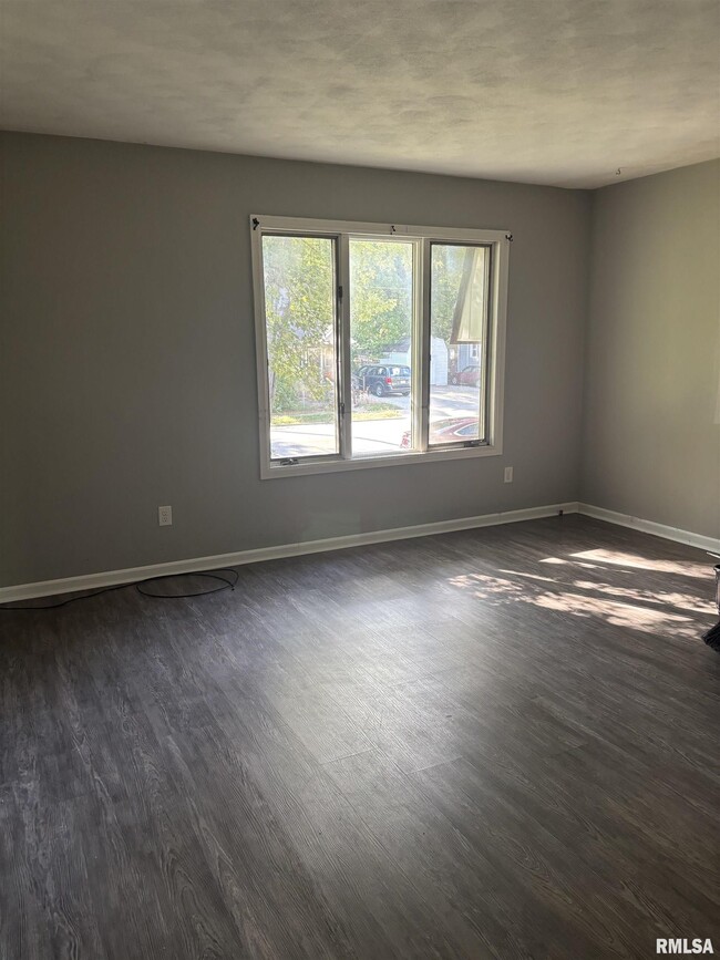 Building Photo - 1407 Bridge Ave