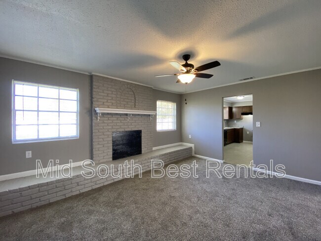 Building Photo - 4564 Almo Ave