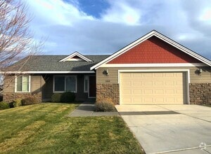 Building Photo - 1388 Cowiche Ct