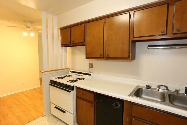Foto del edificio - 675 W Wrightwood Ave