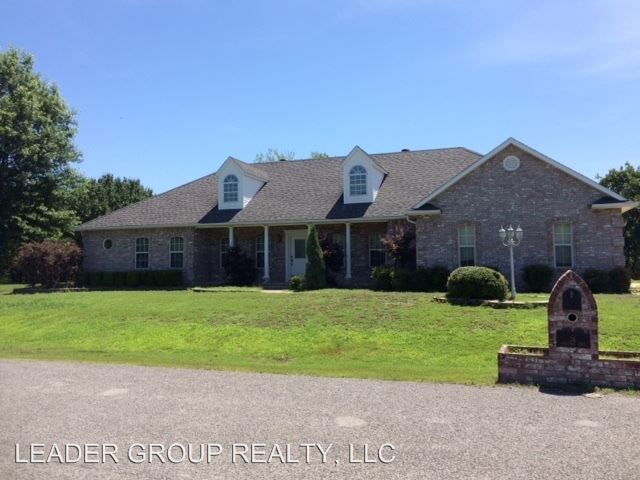 Foto principal - 36 Jamestown Cir