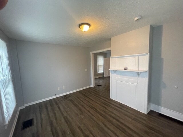 Foto del edificio - 221 S Huntington St