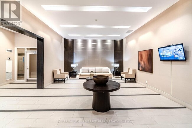 Photo du bâtiment - 2035-2035 Sheppard Ave E