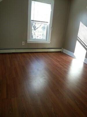 Building Photo - 38 Manning St