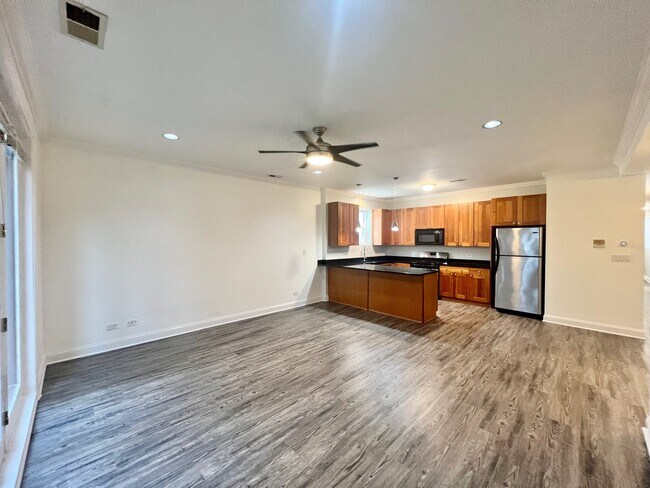 Building Photo - 2711 W Washington Blvd