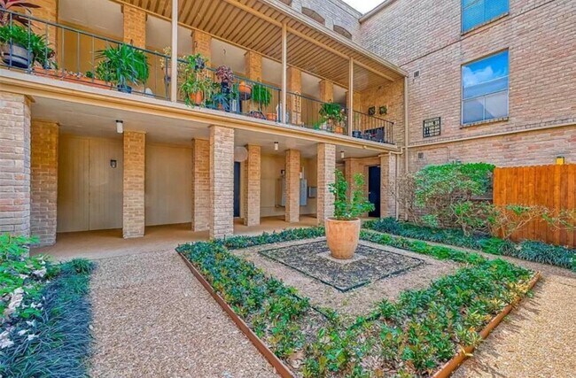 Foto del edificio - 4635 Wild Indigo St