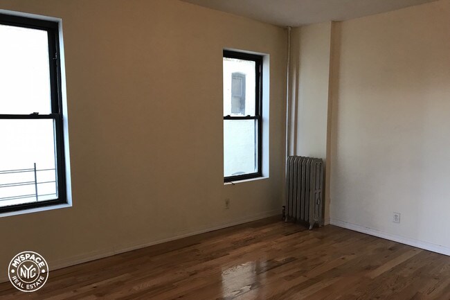 Building Photo - 349 Saint Johns Pl