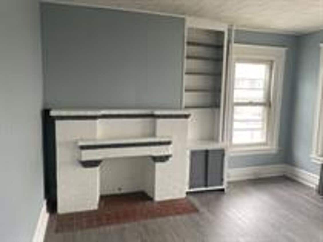 Building Photo - 202 S Madison St