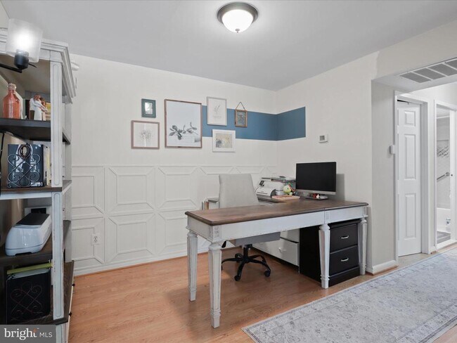 Foto del edificio - 11232 Chestnut Grove Square