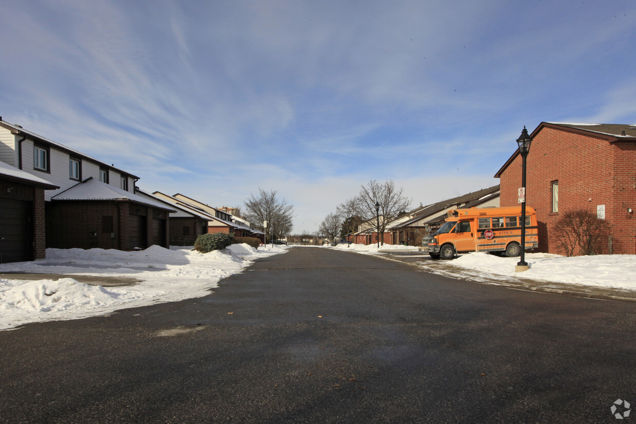 Building Photo - Alex Girvin Housing