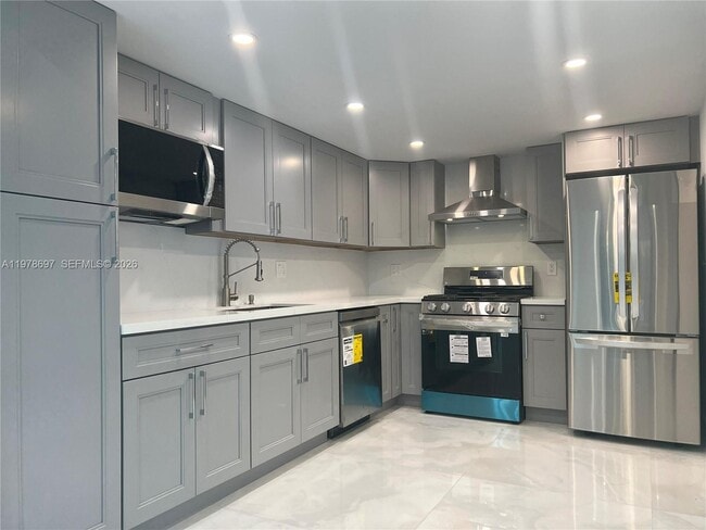 Foto del edificio - 6435 SW 116th Pl