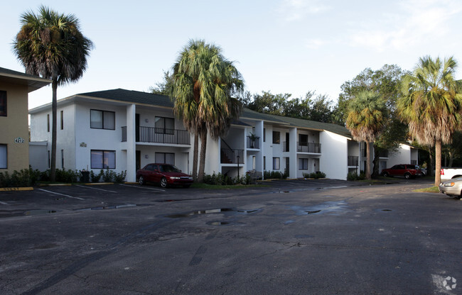 Parking Area - Parkside Villas