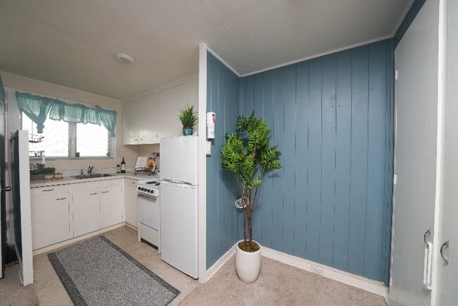 Building Photo - 821 Kinau St