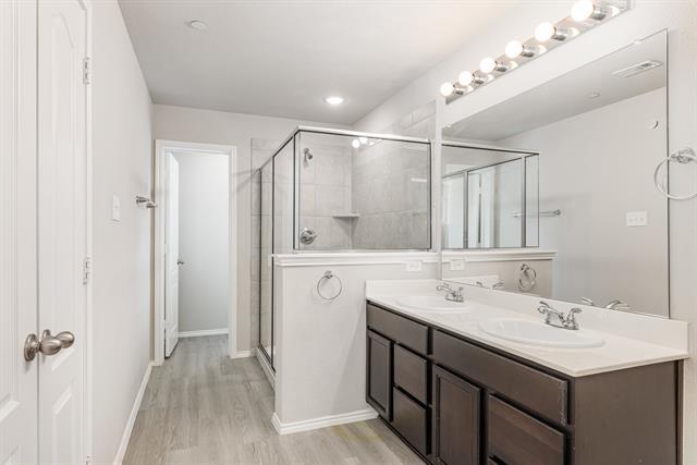 Building Photo - 2216 Canongate Dr