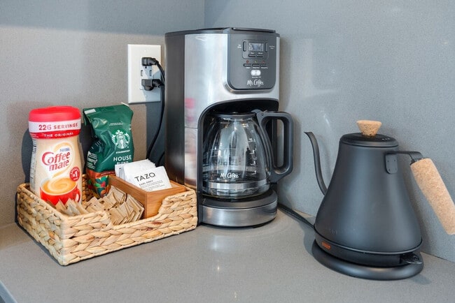 Building Photo - 3843 21st Ave SW