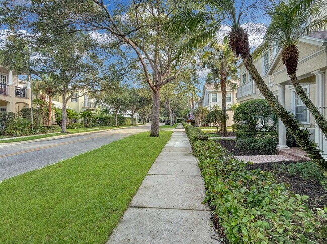 Foto del edificio - Well-Maintained 3-Bedroom Townhouse in Botanica | 1-Car Garage | Jupiter