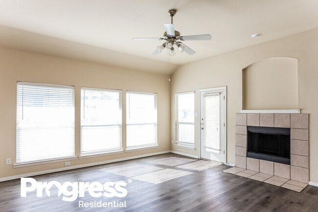 Foto del edificio - 304 Creekside Dr