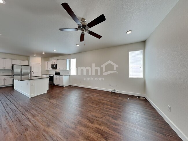 Foto del edificio - 8244 Joyce St