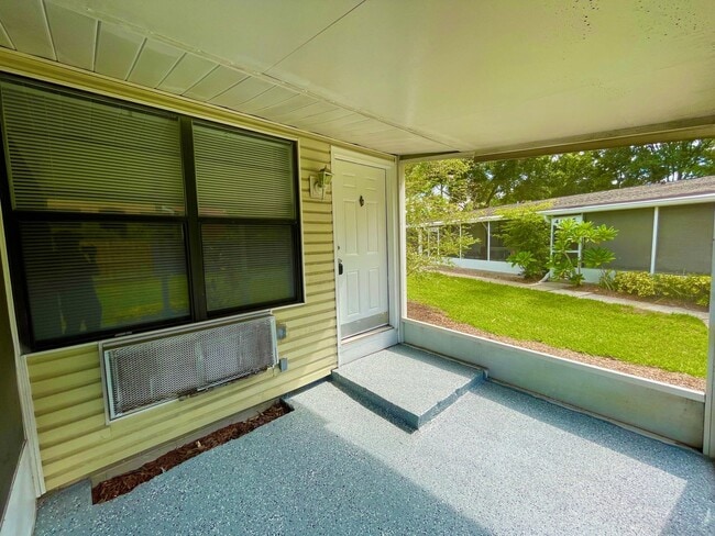 Building Photo - Remodeled Studio w/ Screened Patio "Crossi...