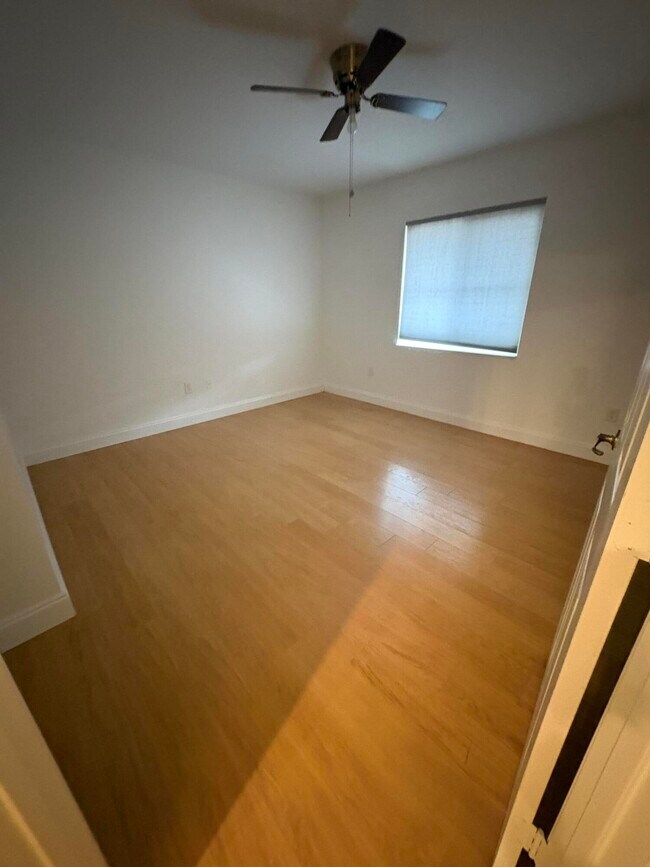 Foto del edificio - 2000 NW 99th Way