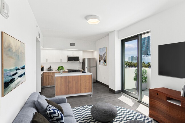 Building Photo - The Anamar at Collins Park