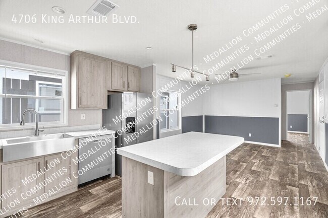 Building Photo - 4706 King Arthur Blvd