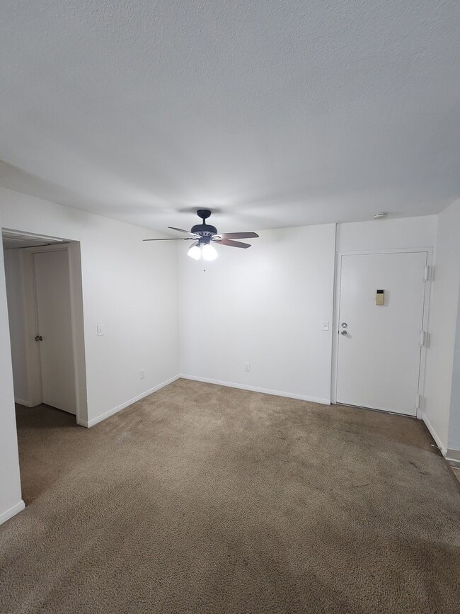 Foto del edificio - Gorgeous and Comfortable - Dual Master Suites - 2BD/2BA - East Mission Valley