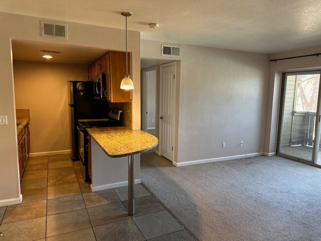 Foto del edificio - 1-Bedroom Condo in Ideal Tempe Location – ...