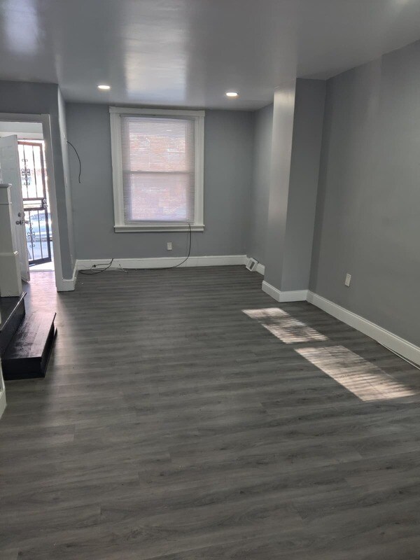 Foto del edificio - 5020 Westminster Ave