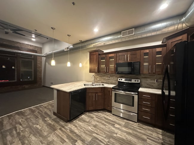 Building Photo - 128 S Santa Fe Ave