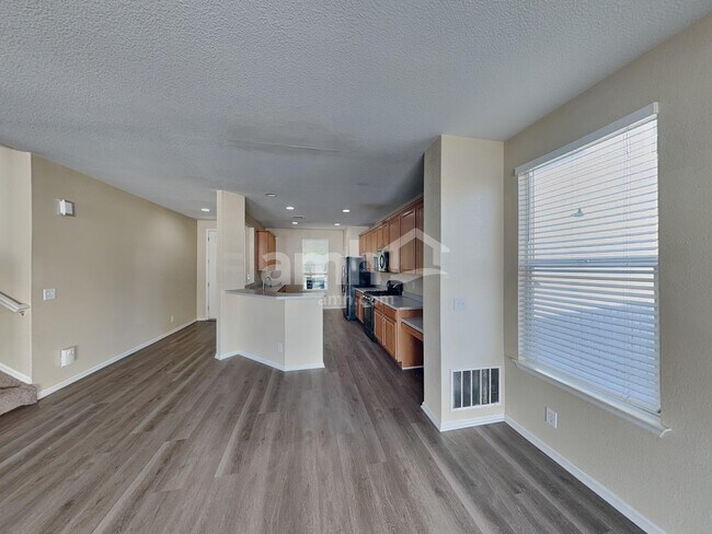 Foto del edificio - 5568 Joplin St