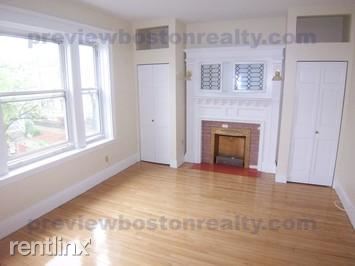 Foto del edificio - 8 Farrington Ave