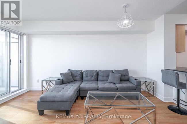 Building Photo - 35 Bales Ave