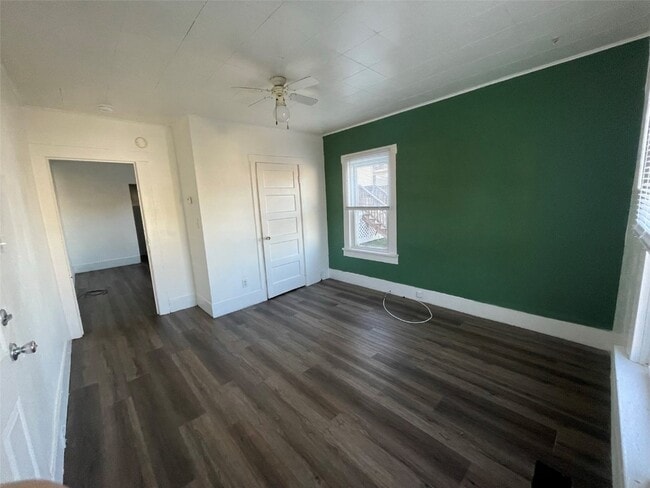 Building Photo - 765 S Main St