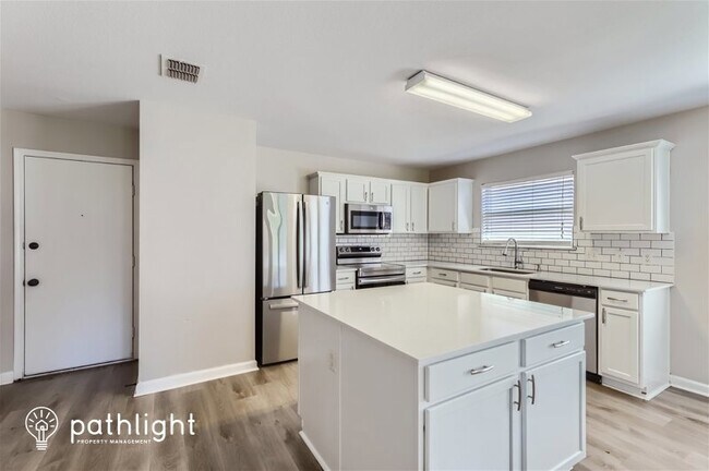 Building Photo - 8708 Tumbleweed Dr