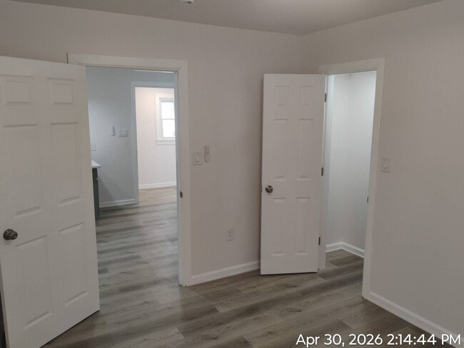 Building Photo - 6015 Hosmer Ave